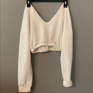 Super cute, long sleeve crop top